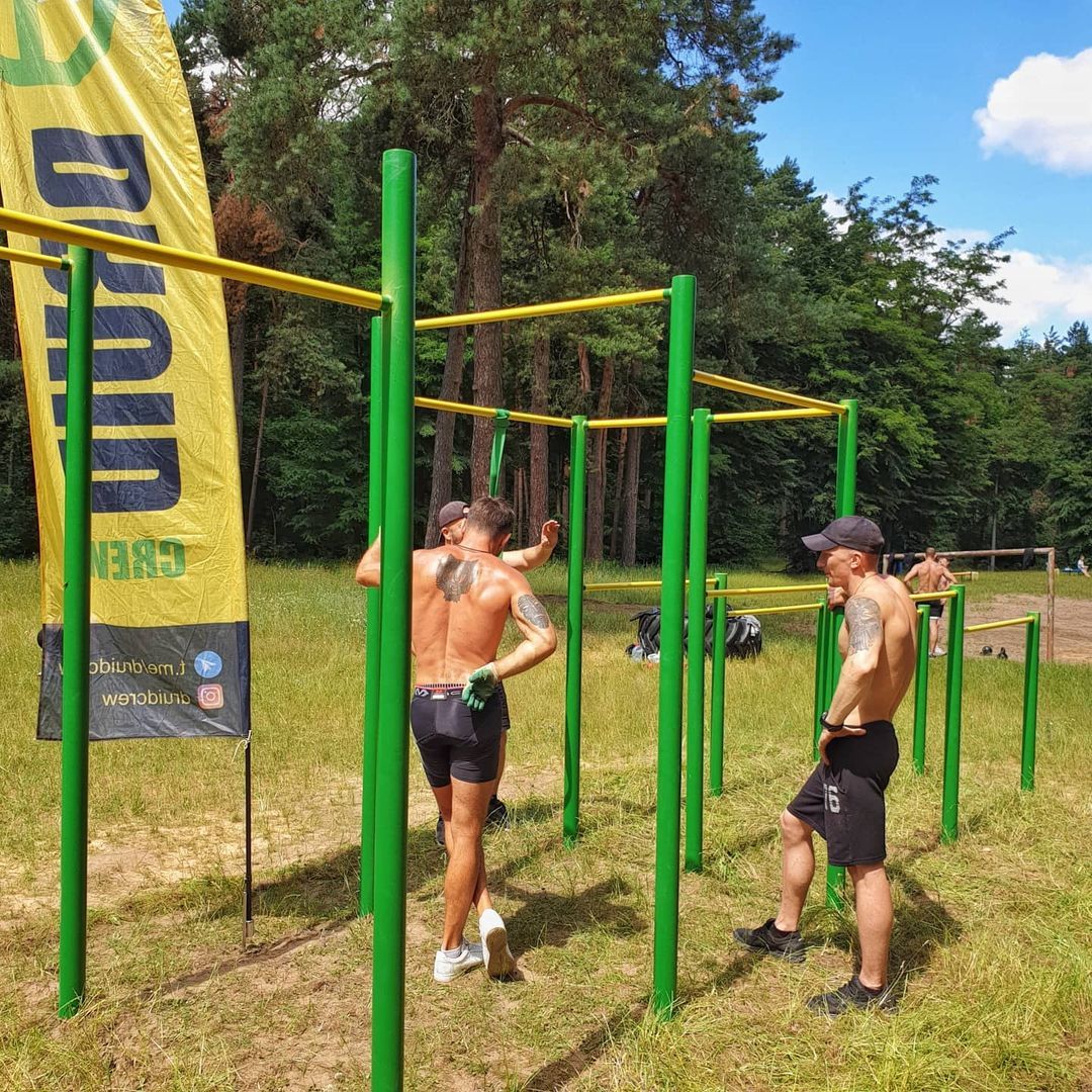 «Место для эффективных и качественных тренировок». В Гродно «друиды» своими силами создали спортивную площадку