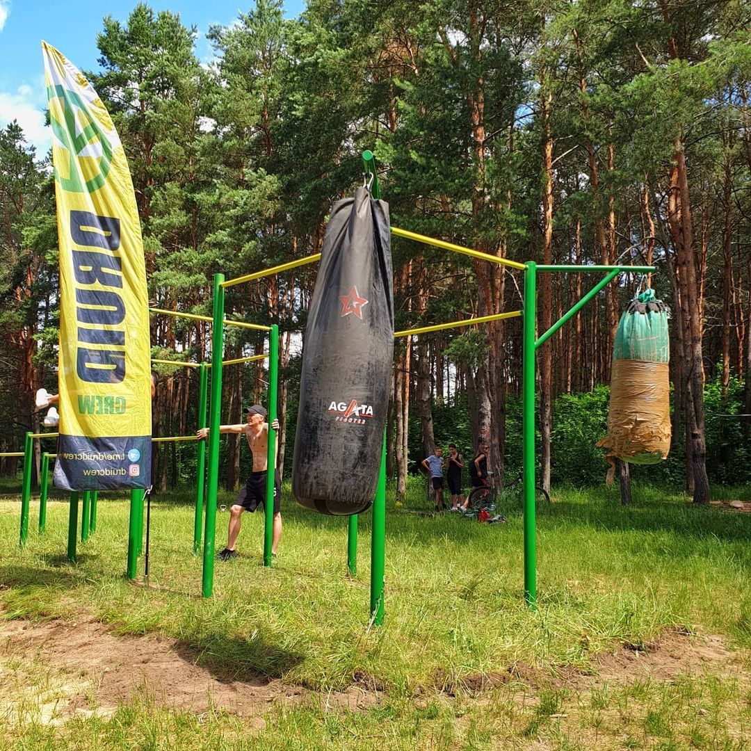 «Место для эффективных и качественных тренировок». В Гродно «друиды» своими силами создали спортивную площадку