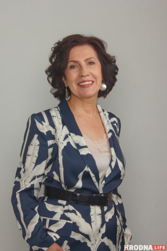 “Пани Элиза была бы счастлива”. Гродненки 50+ станцевали в честь писательницы и снялись для модного каталога