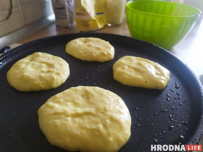 Готовь быстро, ешь медленно. Пышные оладушки для воскресного завтрака
