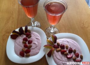 Готовь быстро, ешь медленно. Творожно-клубничный завтрак для воскресного утра