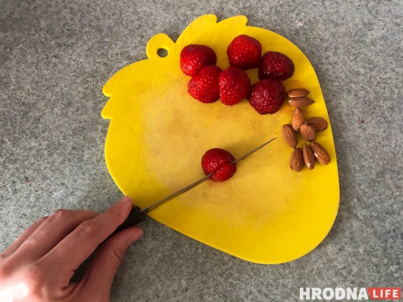 Гатуй хутка, еш павольна. Тварожна-клубнічны сняданак для нядзельнай раніцы