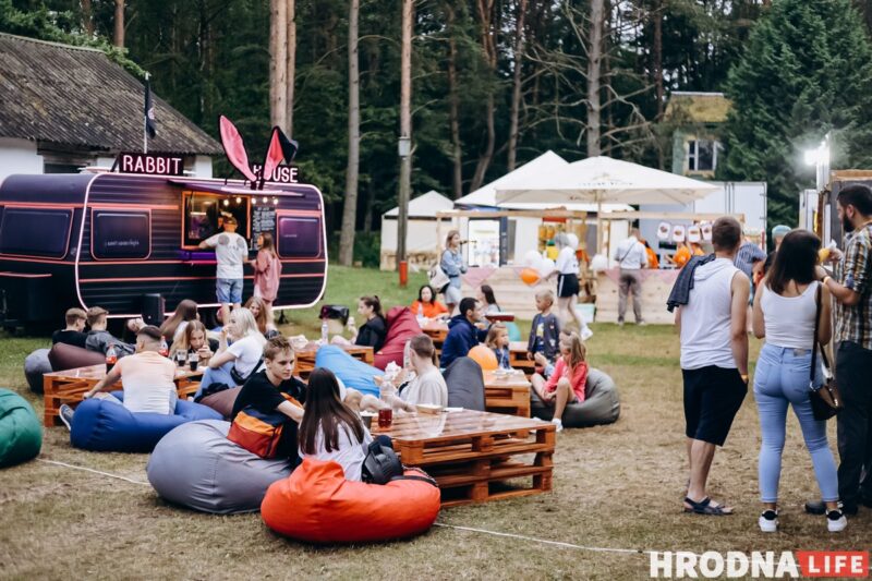 «Движ живет в каждом из нас». Под Сморгонью прошел первый музыкальный фестиваль ДВИЖ, хедлайнеры мероприятия - Nuteki и ARSTON