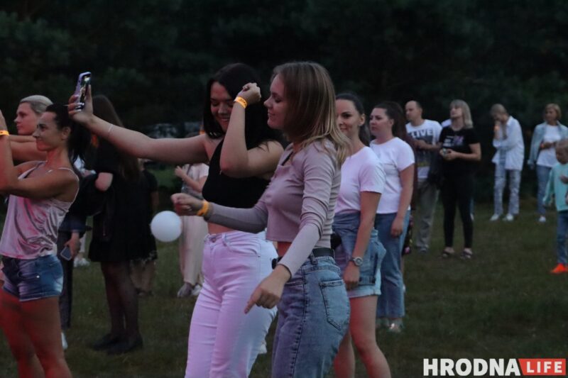 «Движ живет в каждом из нас». Под Сморгонью прошел первый музыкальный фестиваль ДВИЖ, хедлайнеры мероприятия - Nuteki и ARSTON