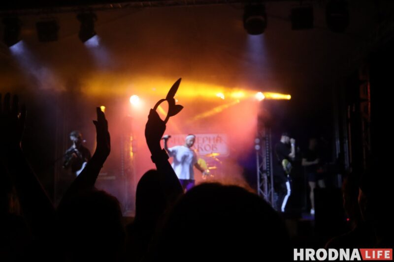 «Движ живет в каждом из нас». Под Сморгонью прошел первый музыкальный фестиваль ДВИЖ, хедлайнеры мероприятия - Nuteki и ARSTON