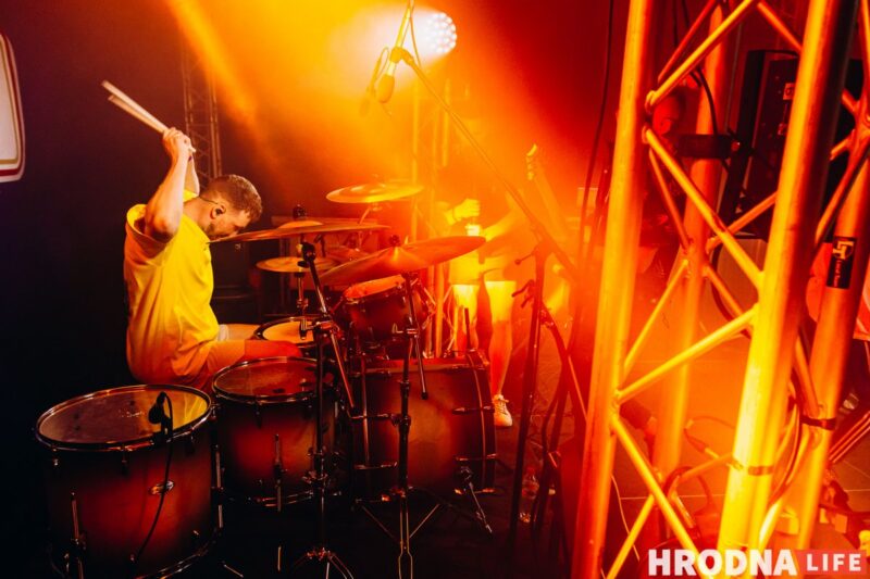 «Движ живет в каждом из нас». Под Сморгонью прошел первый музыкальный фестиваль ДВИЖ, хедлайнеры мероприятия - Nuteki и ARSTON