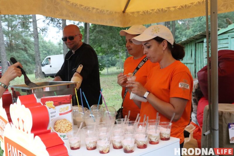 «Движ живет в каждом из нас». Под Сморгонью прошел первый музыкальный фестиваль ДВИЖ, хедлайнеры мероприятия - Nuteki и ARSTON