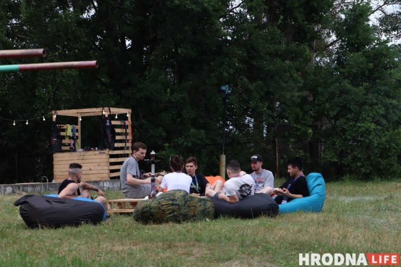 «Движ живет в каждом из нас». Под Сморгонью прошел первый музыкальный фестиваль ДВИЖ, хедлайнеры мероприятия - Nuteki и ARSTON