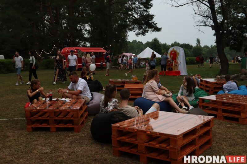 «Движ живет в каждом из нас». Под Сморгонью прошел первый музыкальный фестиваль ДВИЖ, хедлайнеры мероприятия - Nuteki и ARSTON