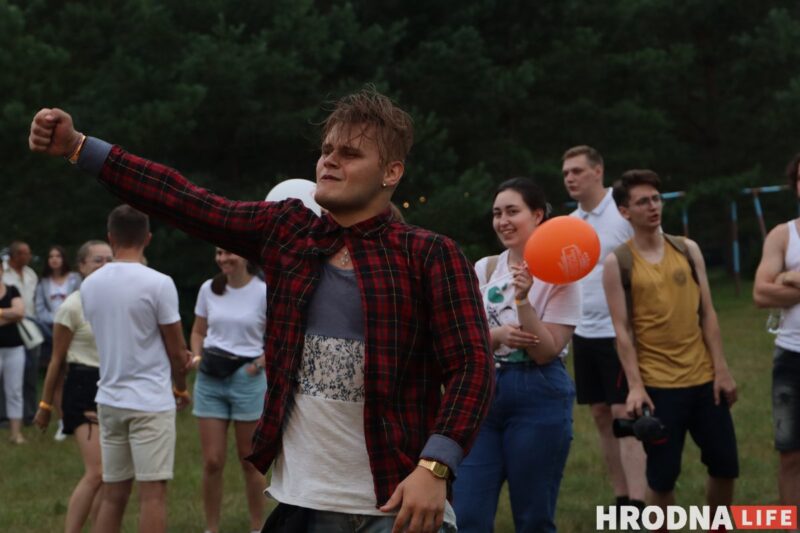 «Движ живет в каждом из нас». Под Сморгонью прошел первый музыкальный фестиваль ДВИЖ, хедлайнеры мероприятия - Nuteki и ARSTON