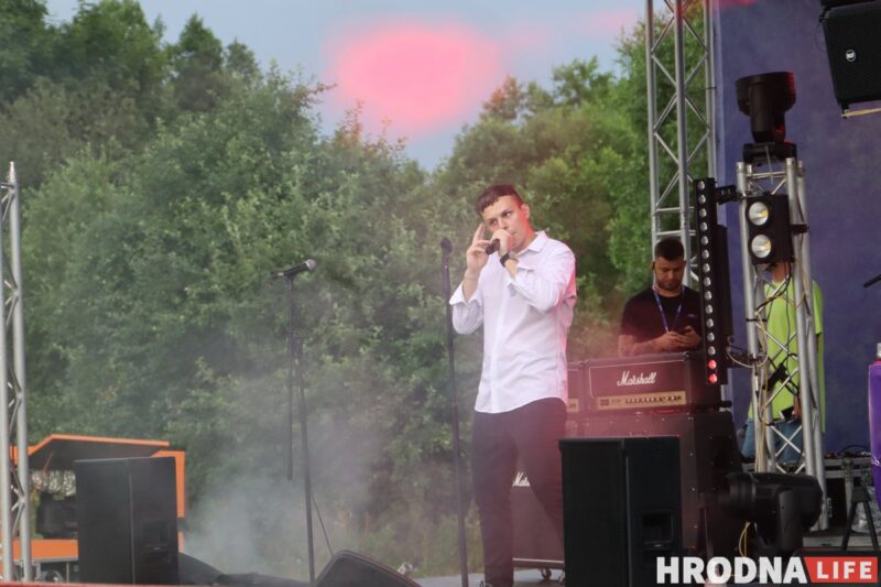 «Движ живет в каждом из нас». Под Сморгонью прошел первый музыкальный фестиваль ДВИЖ, хедлайнеры мероприятия - Nuteki и ARSTON