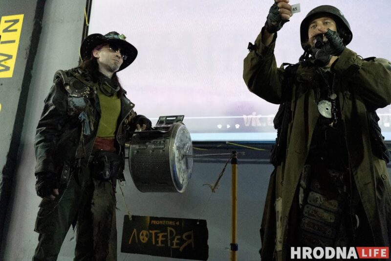 Хлопец з "Матрыцы", рэванш з клавіятурай і паляванне на мышэй. У Гродне адкрылі кіберарэну "Skynet"