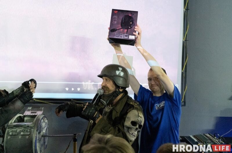 Хлопец з "Матрыцы", рэванш з клавіятурай і паляванне на мышэй. У Гродне адкрылі кіберарэну "Skynet"