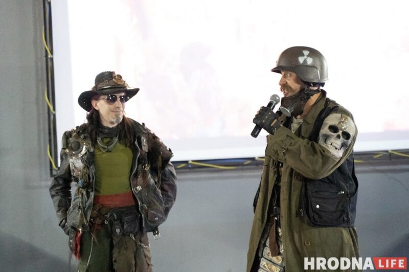 Хлопец з "Матрыцы", рэванш з клавіятурай і паляванне на мышэй. У Гродне адкрылі кіберарэну "Skynet"