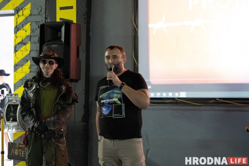 Хлопец з "Матрыцы", рэванш з клавіятурай і паляванне на мышэй. У Гродне адкрылі кіберарэну "Skynet"