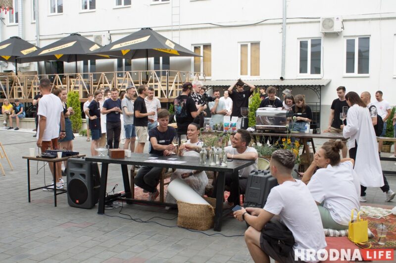 100 рублей за капучино от победителя. В Гродно прошёл первый городской арт-батл среди бариста