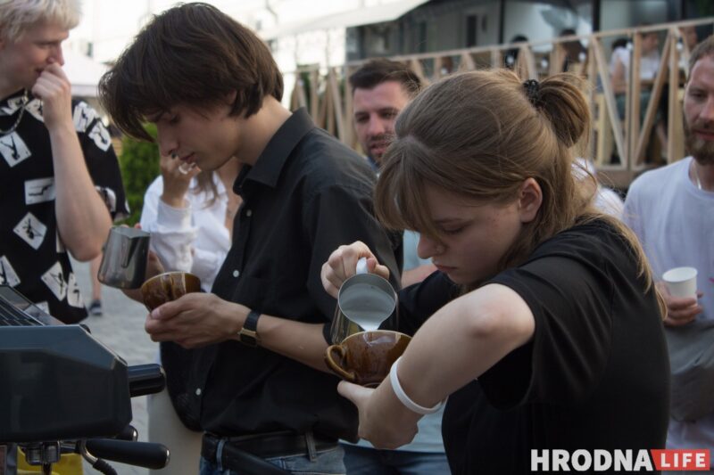 100 рублей за капучино от победителя. В Гродно прошёл первый городской арт-батл среди бариста