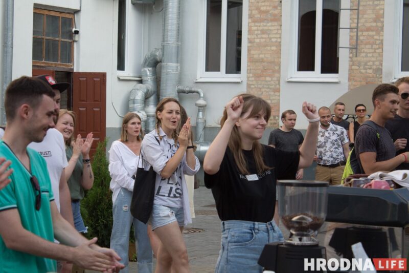 100 рублей за капучино от победителя. В Гродно прошёл первый городской арт-батл среди бариста