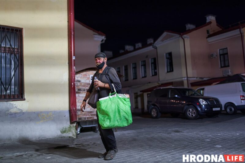 Людзі, эмоцыя, колер. Глядзіце, як выглядае начное жыццё ў Гродне