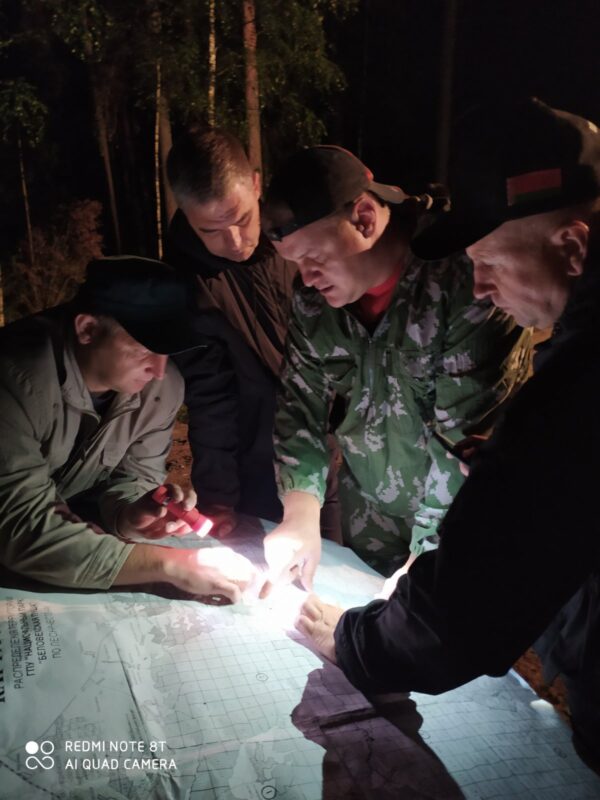 В Беловежской пуще снова искали заблудившихся подростков - там, где пропал Максим Мархалюк