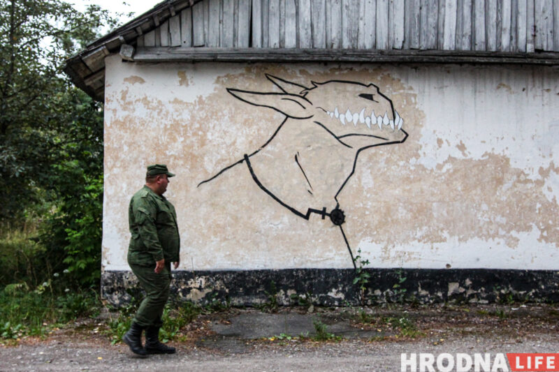 Храм в спортзале и приют для котиков. Как сейчас выглядит бывший военный городок на Фолюше, который скоро исчезнет