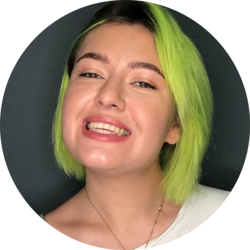 “Мне скоро 80, а я фотомодель!” Зачем догонять уходящий поезд и почему не стоит бояться перемен, рассказали модели 50+, парикмахеры и стилисты