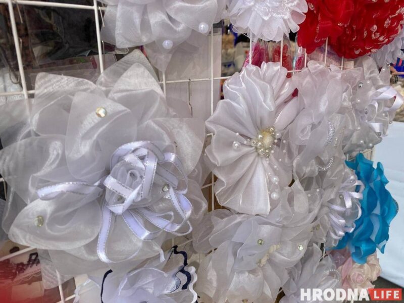 Канцтовары дешевле на почте, а портфель - на школьной ярмарке. Сколько стоит собрать ребёнка в школу в Гродно