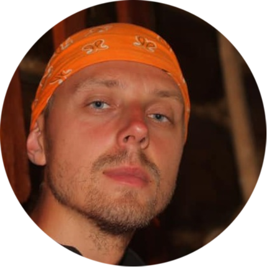 "Развівашкі адпачываюць". Адвялі дзяцей у лес, забралі мабільнікі і далі волю. Як гродзенскія інструктары выхоўваюць заваёўнікаў вяршыняў