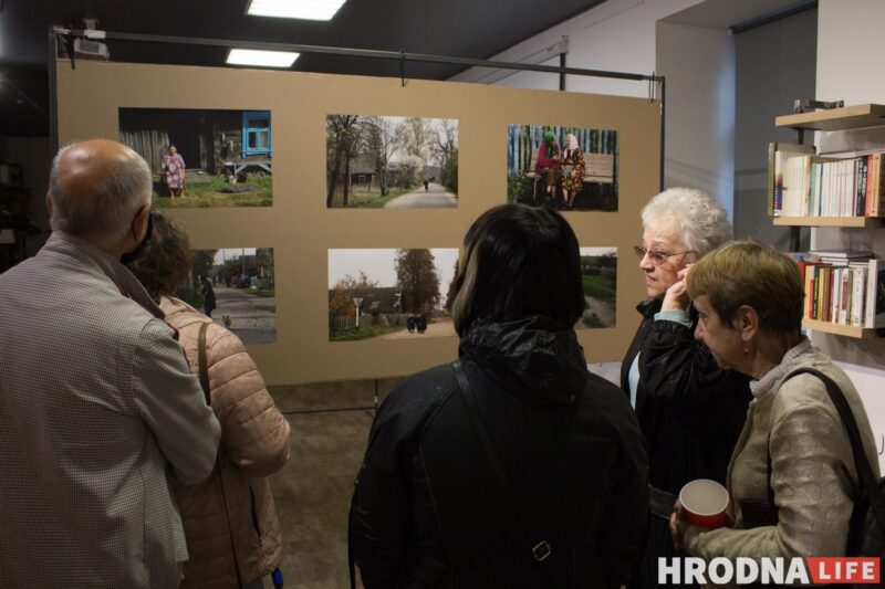 «Любовь - хатка, котик - душа». Выставку Наталии Дорош «Карані» открыли в Гродно