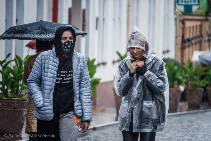 Дождь, сыр за 80 рублей и не приехавший Кай Метов. Как прошел День города в Гродно