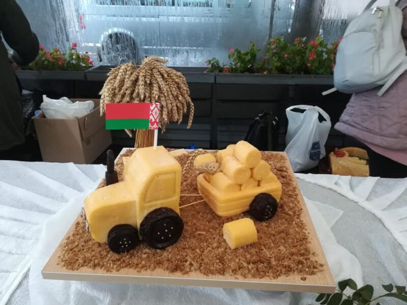 Дождь, сыр за 80 рублей и не приехавший Кай Метов. Как прошел День города в Гродно