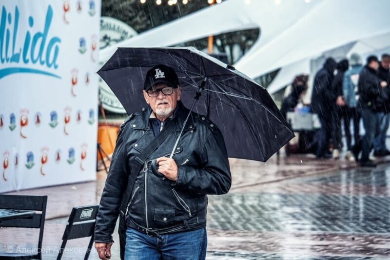 Дождь, сыр за 80 рублей и не приехавший Кай Метов. Как прошел День города в Гродно