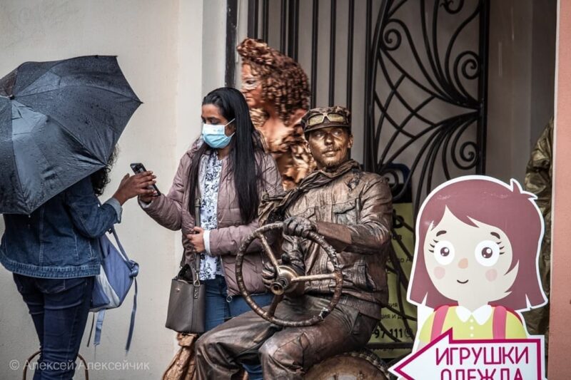 Дождь, сыр за 80 рублей и не приехавший Кай Метов. Как прошел День города в Гродно