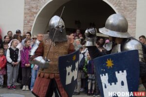 "Художественная летопись" последних 100 лет Гродно можно увидеть в Новом замке: с интерактивом и QR-кодами "Художественная летопись" последних 100 лет Гродно можно увидеть в Новом замке: с интерактивом и QR-кодами