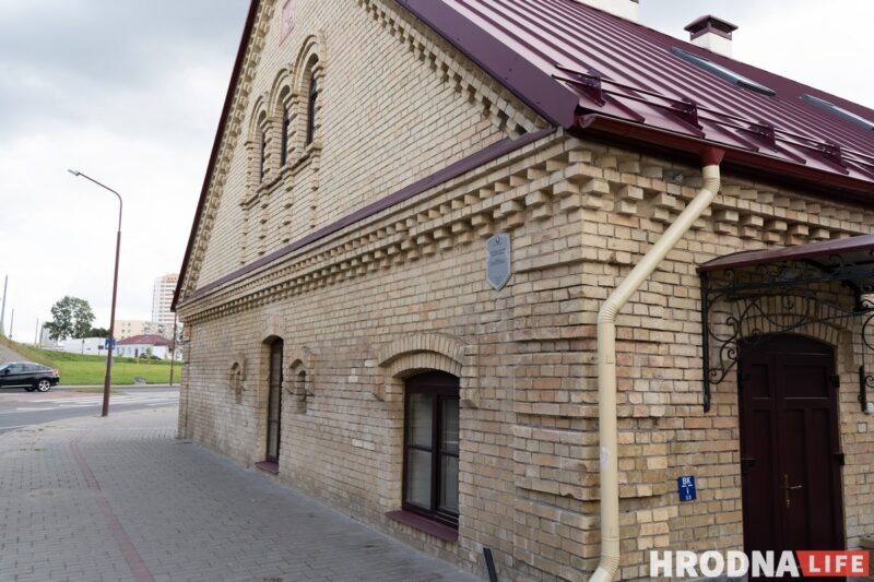 Бесценно и почти бесплатно. 5 фактов о Станиславовской кафлярне Друцких-Любецких, которую не могут продать даже со скидкой