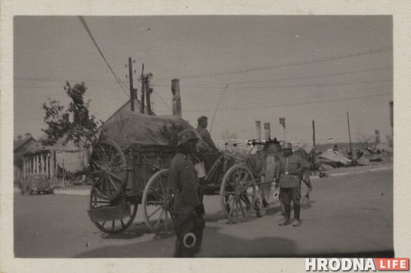 Разрушенный город и очереди евреев: смотрите уникальные снимки Гродно, которые сделал немецкий полицейский 80 лет назад