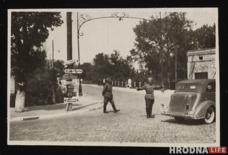Разрушенный город и очереди евреев: смотрите уникальные снимки Гродно, которые сделал немецкий полицейский 80 лет назад