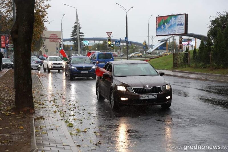Дождь, сыр за 80 рублей и не приехавший Кай Метов. Как прошел День города в Гродно