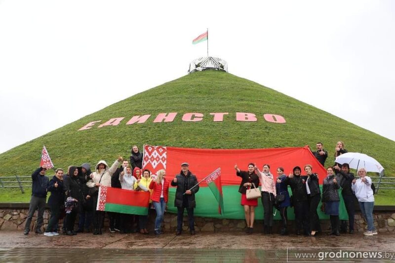 Дождь, сыр за 80 рублей и не приехавший Кай Метов. Как прошел День города в Гродно
