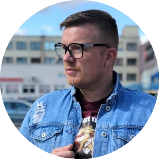 “Этот бизнес давно умер. Мы пытались его реанимировать своими надеждами и розовыми очками”. На "Короне" закрылся павильон, где работал блогер Vadimati