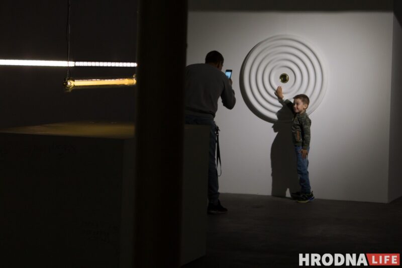 “Закроем глаза и представим…». В Гродно представили арт-проект Александра Балдакова «LUMINARIUM»