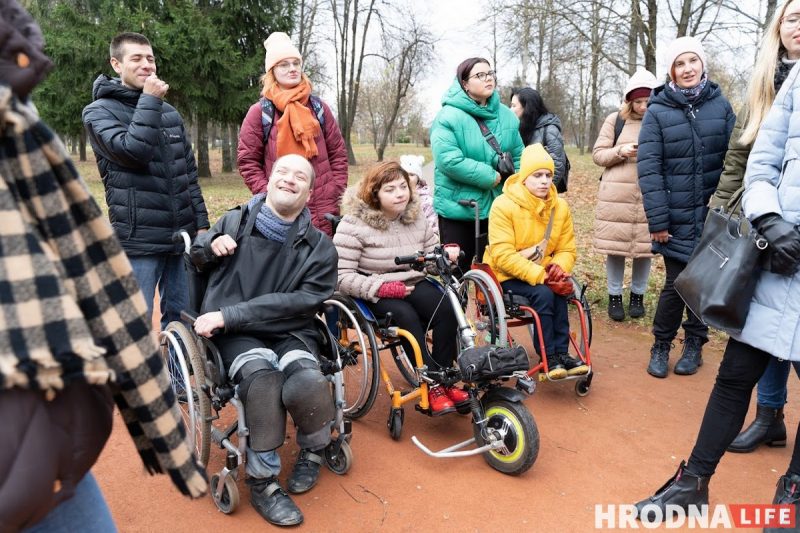 Неприступный Старый замок: Аня в инвалидной коляске попала только в один зал, Лера с ДЦП боялась спускаться по лестнице без перил