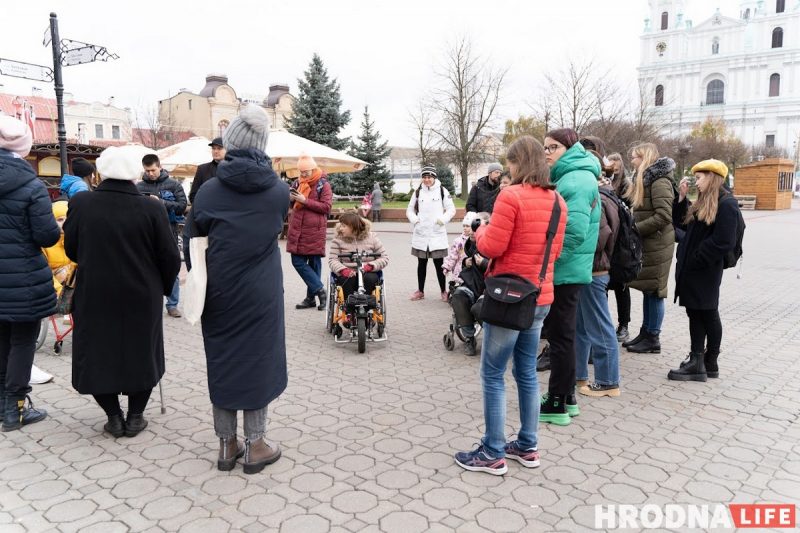 Неприступный Старый замок: Аня в инвалидной коляске попала только в один зал, Лера с ДЦП боялась спускаться по лестнице без перил