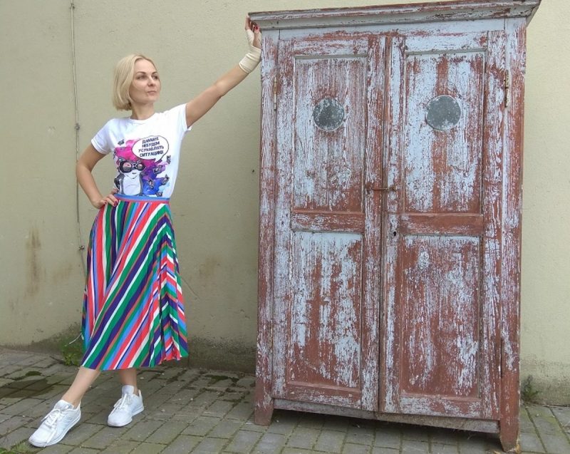 Дизайнерка Светлана Пинчук и шкаф, который "бросил ей вызов" / реставрация мебели в Гродно