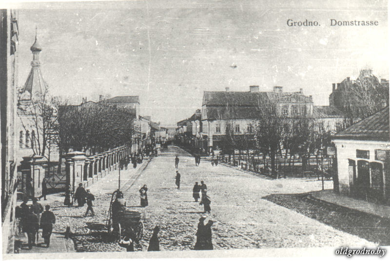 “Уничтожили за один вечер”. Как 15 лет назад Советская площадь осталась без единого дерева