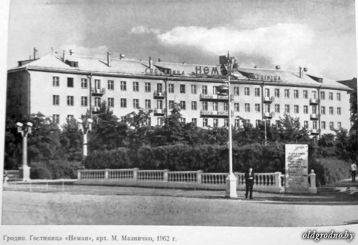 “Уничтожили за один вечер”. Как 15 лет назад Советская площадь осталась без единого дерева