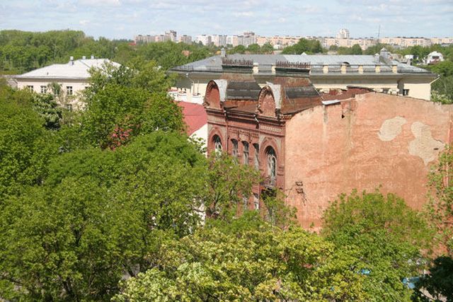 “Уничтожили за один вечер”. Как 15 лет назад Советская площадь осталась без единого дерева