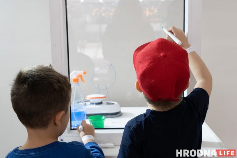 Семь роботов, которые облегчат жизнь. Выставка о том, что могут роботы, открылась в Гродно