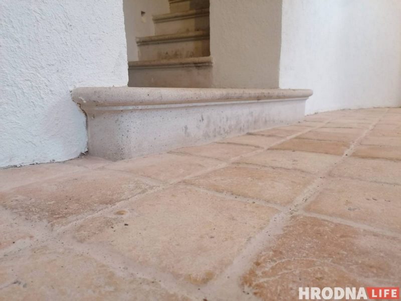 “Посмотрите под ноги”. 7 мест в Старом замке, где можно увидеть историю