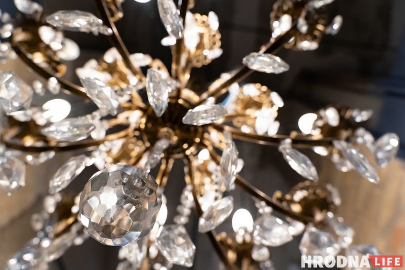 “Кажется хлам, а по факту редкие дорогие предметы”. Экологи из Гродно открыли антикварный магазин